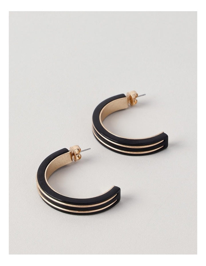 Half Hoop With Metal Earring in Black