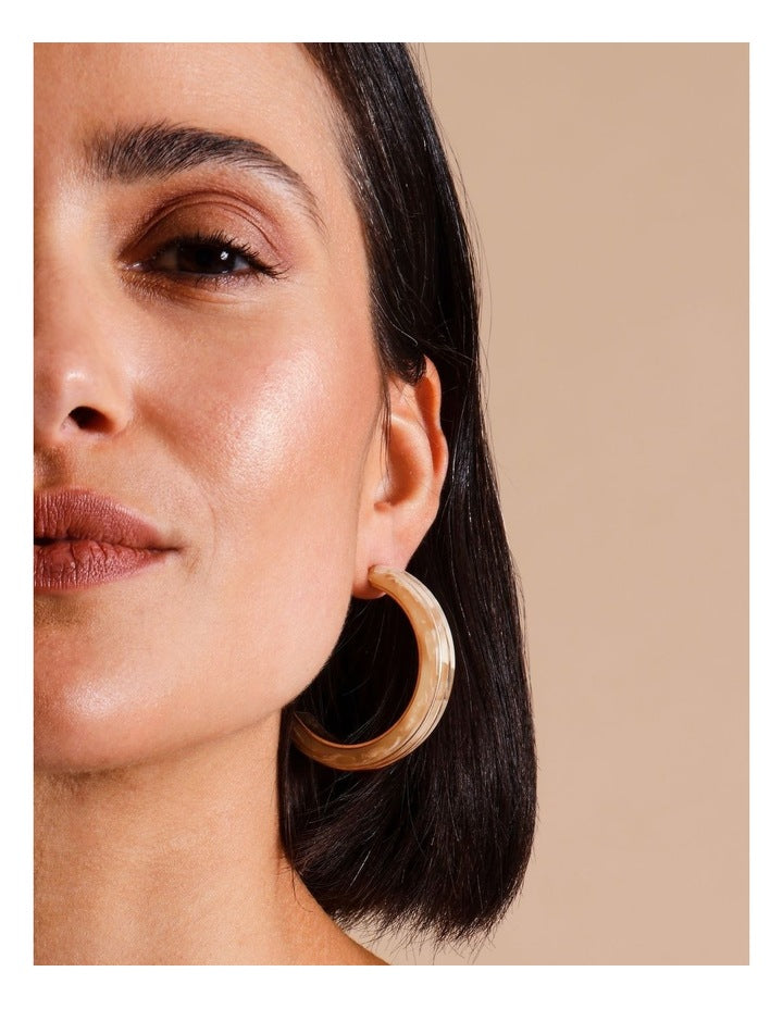 Half Hoop With Metal Earring in Natural