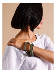 Statement Bangle 2Pk Bangle in Green