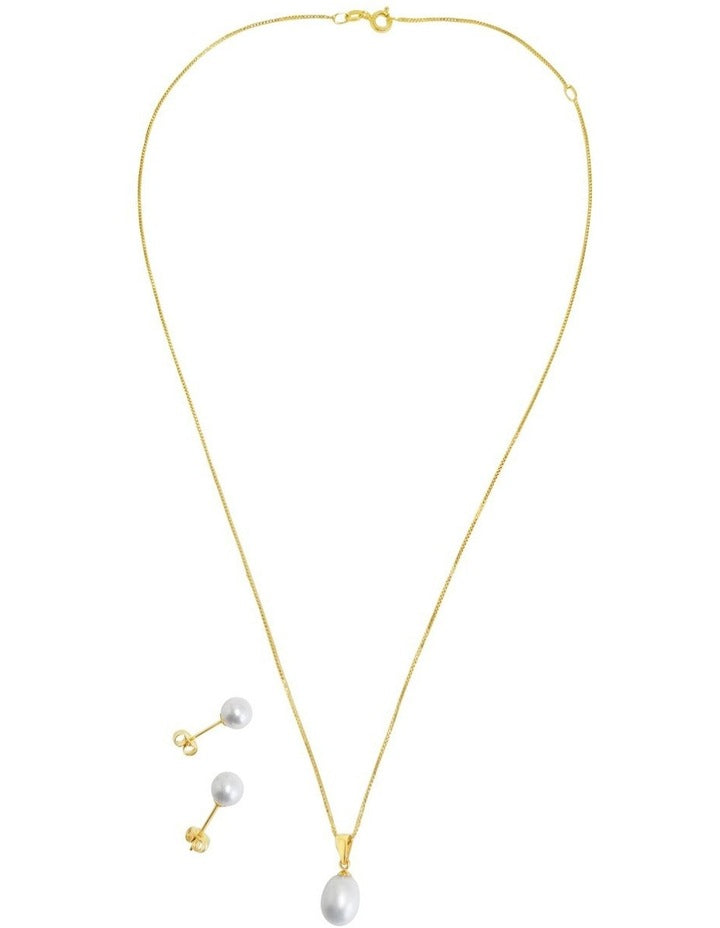 Classic Pearl Necklace Gift Set in White
