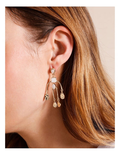 Dangling Drop Earring in Gold/Pearl