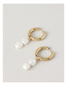 Twin Pearls Earring in Gold