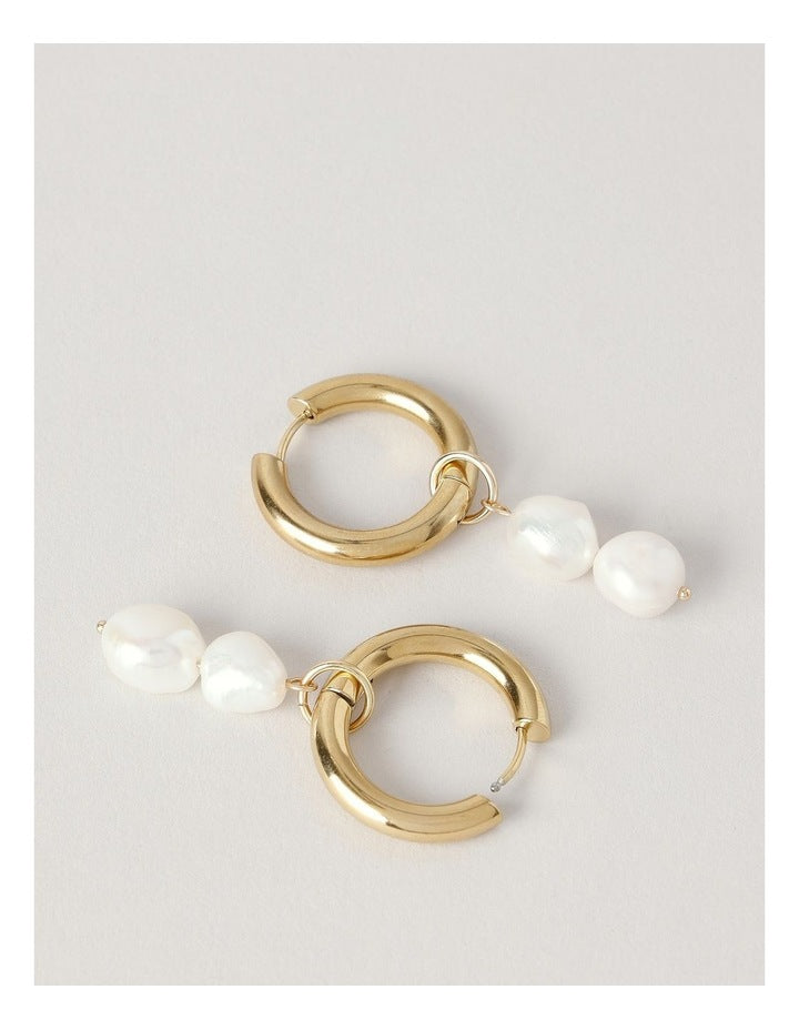 Twin Pearls Earring in Gold