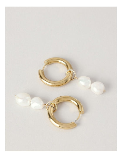 Twin Pearls Earring in Gold