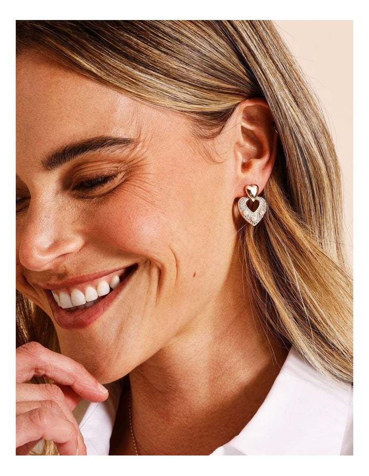 Pearl Heart Shaped Stud Earring in Gold