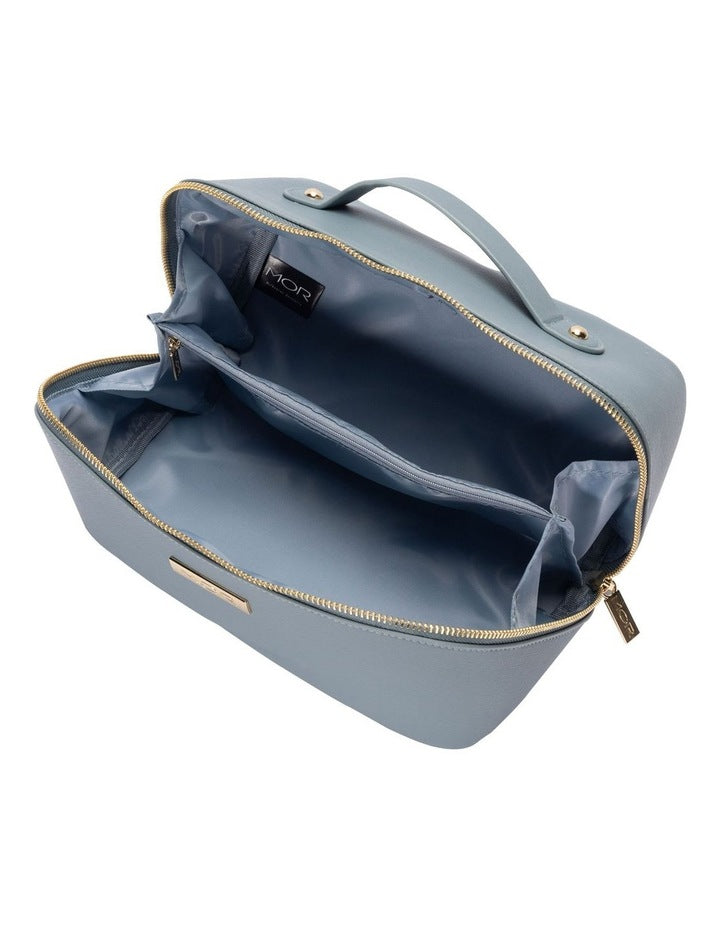 Destination Bordeaux Travel Bag in Teal