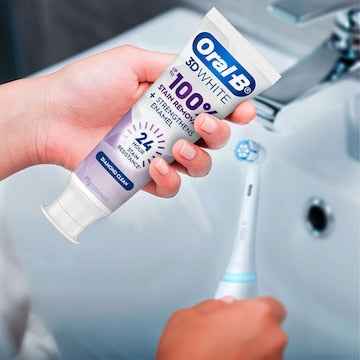 Oral-B 3D White Enamel Strong Whitening Toothpaste 95g