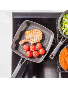 Endurance+ Nonstick Grill Pan with Spouts 28cm