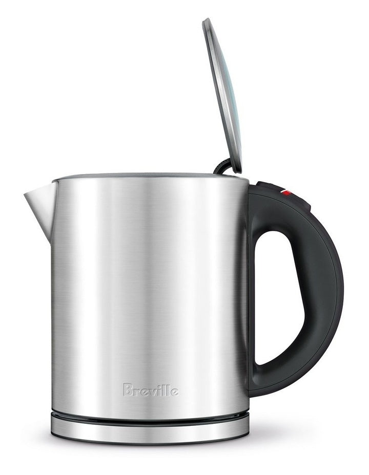 The Compact Kettle in Stainless Steel BKE320BSS