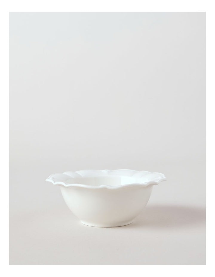 Bella Scalloped Soup Bowl in White