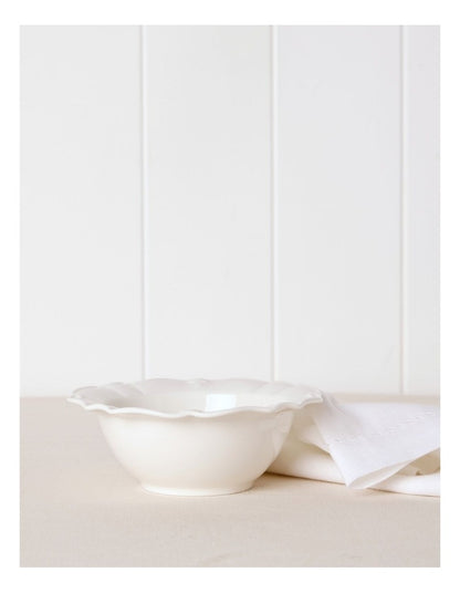 Bella Scalloped Soup Bowl in White