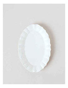 Bella Scalloped Oval Plate Small in White