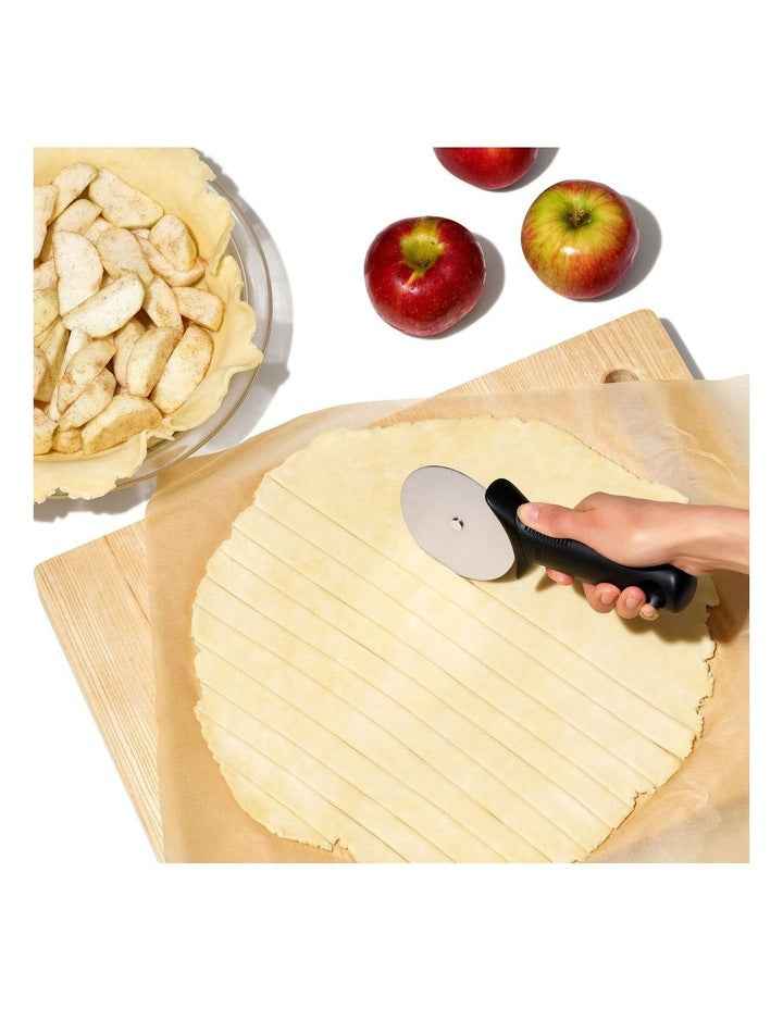 Pizza Wheel in Black