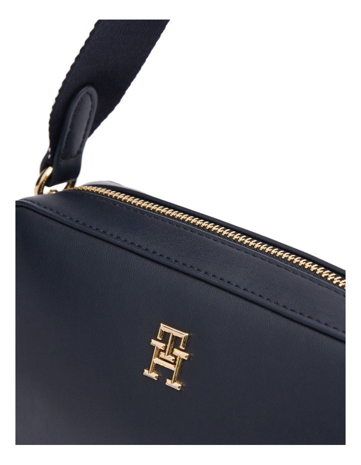 Distinct Camera Bag in Navy