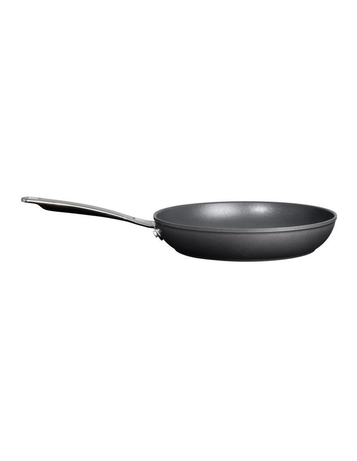 ARCTEC 28cm & 24cm Fry Pack and 2 Pot Protectors  Black