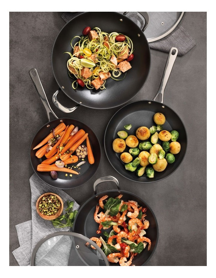 ARCTEC 28cm & 24cm Fry Pack and 2 Pot Protectors  Black