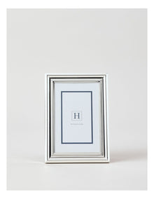 Crest Bevel Metal Photo Frame 10x15cm in Silver