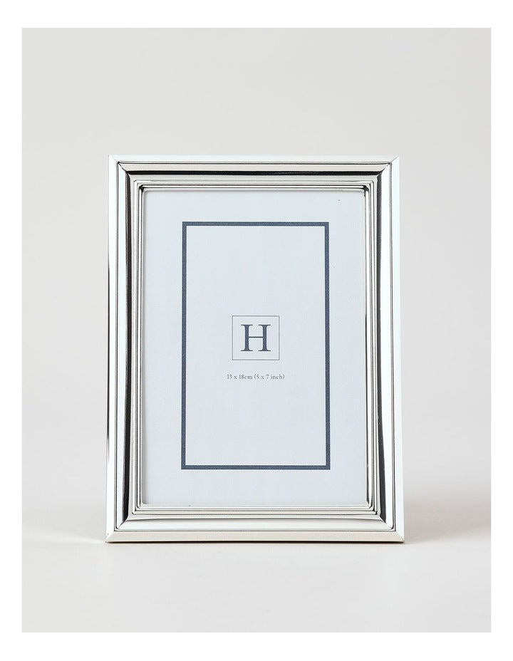 Crest Bevel Metal Photo Frame 13x18cm in Silver