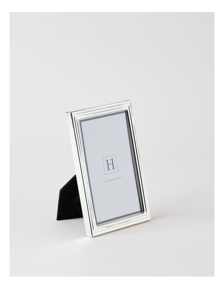 Radiance Ridged Metal Photo Frame 10x15cm in Silver