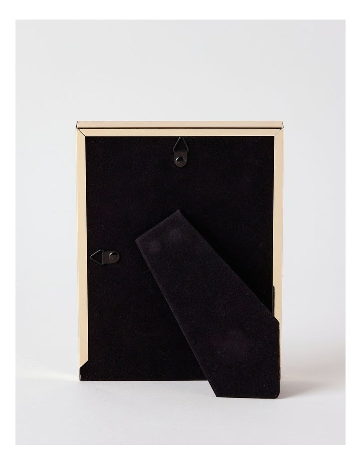 Triple Mat Look Frame 10x15cm in Gold
