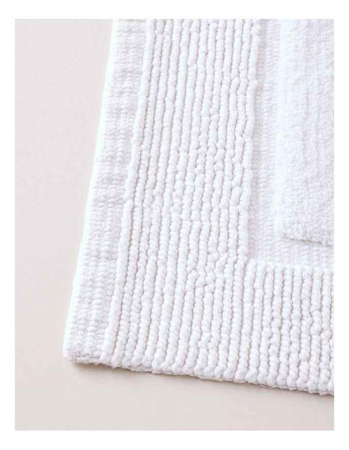Classic Bath Mat in White