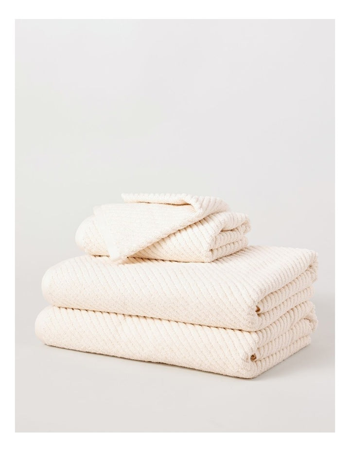 Essentials Diagonal 4pc Towel Packs in Cream