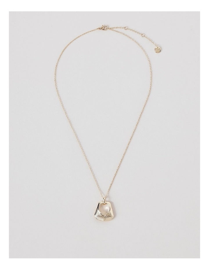Basketweave Pendant Necklace in Gold