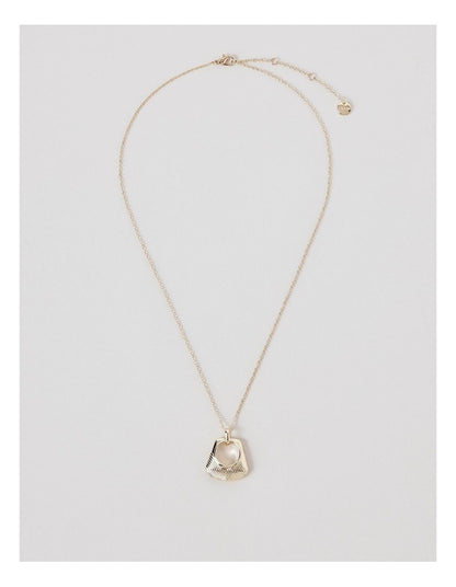Basketweave Pendant Necklace in Gold
