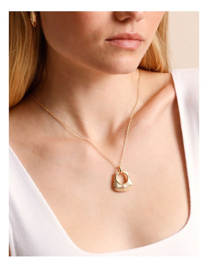 Basketweave Pendant Necklace in Gold