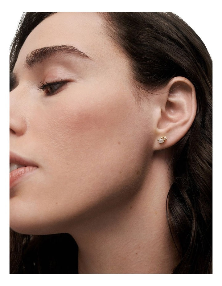 Fog Stud Earrings in Gold