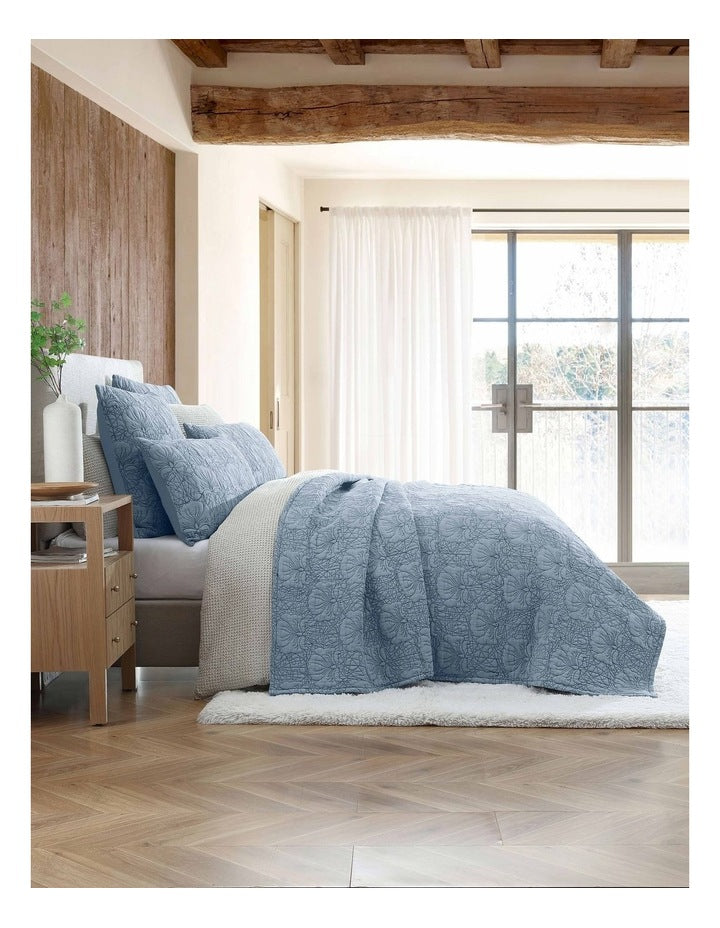 Lilian Bedspread Coverlet Set in Blue