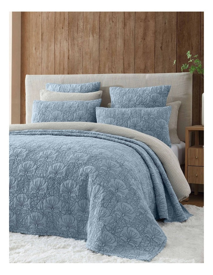 Lilian Bedspread Coverlet Set in Blue