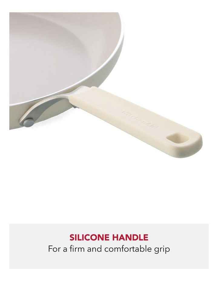 Aluminium Frypan Set Of 2 Pieces 20/28cm in Almond Cream