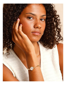 Circle Big Charm Bracelet in Gold