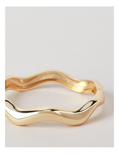 Chunky Bangle in Gold
