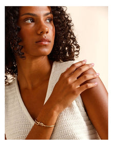 Twist Bangle in Gold