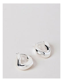 Chain Shape Hoop Earrings in Silver