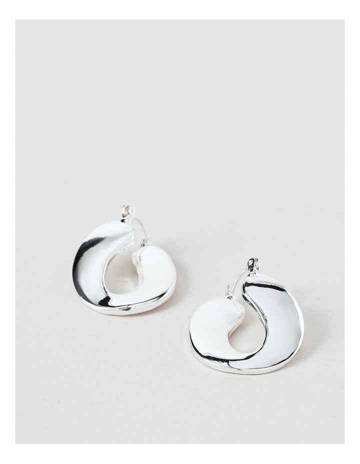 Loop Earrings in Silver