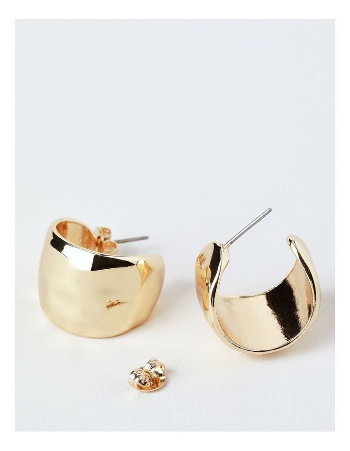 Chunky Open Hoop Earring in Gold