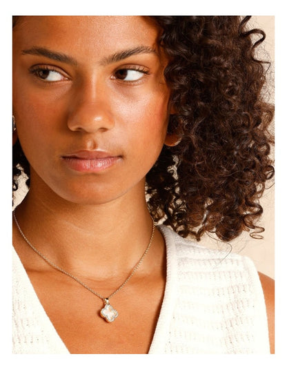 Clover Charms Necklace in Gold