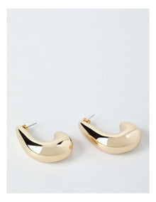 Thick Hoop Earring in Gold