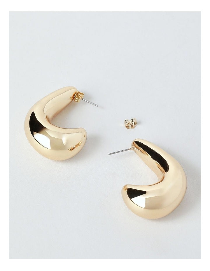 Thick Hoop Earring in Gold