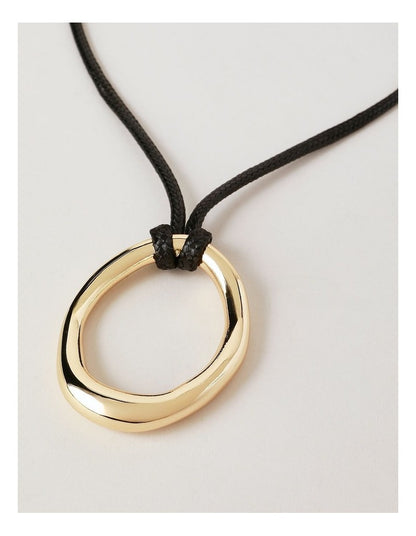 Statement Pendant Necklace in Gold