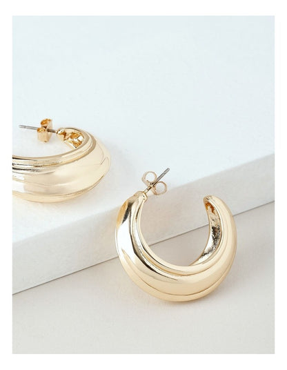Round Hoop Earring in Gold