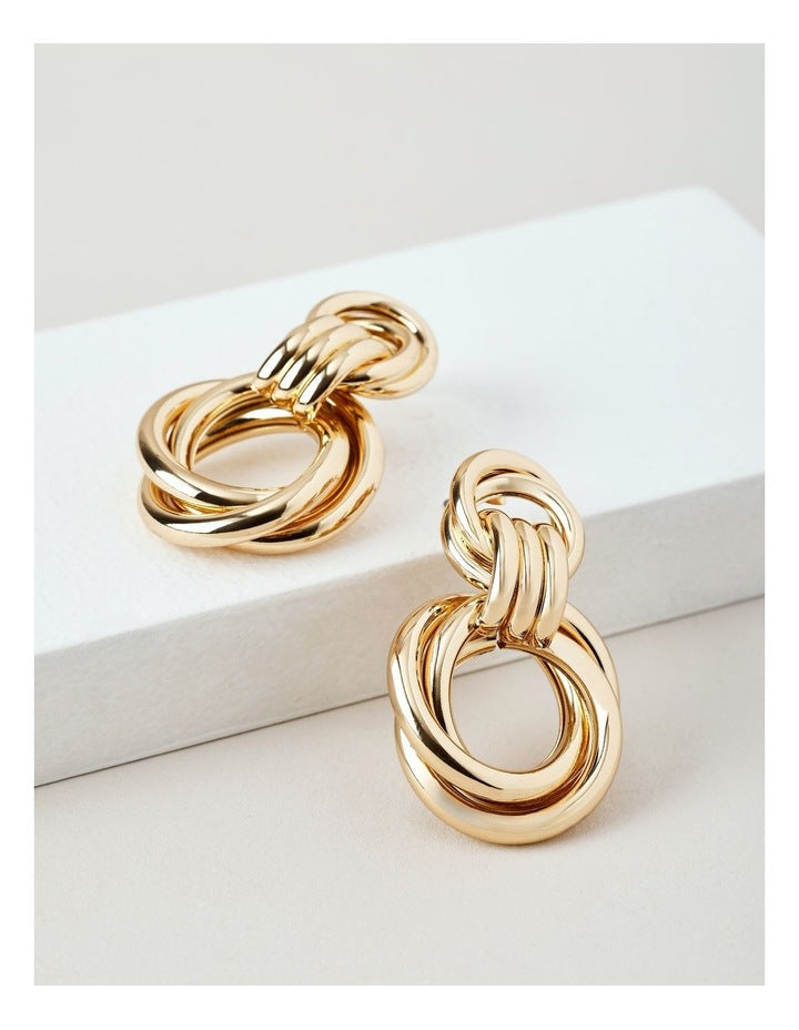 Knot Earring in Gold