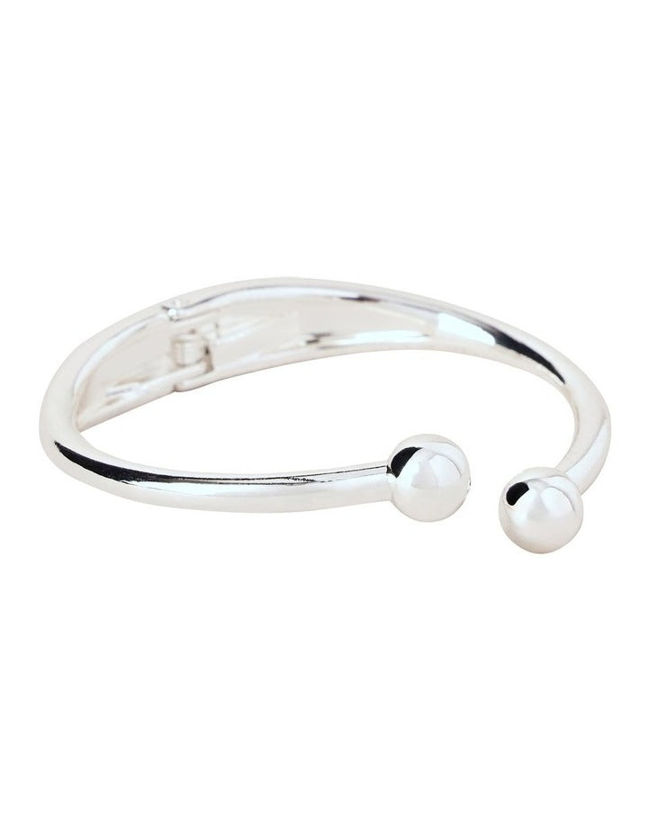 Torque Bangle in Silver