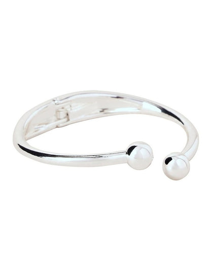 Torque Bangle in Silver
