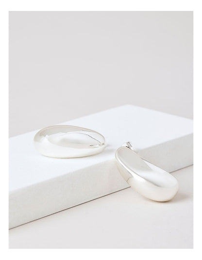 Hallow Drop Earring in Silver
