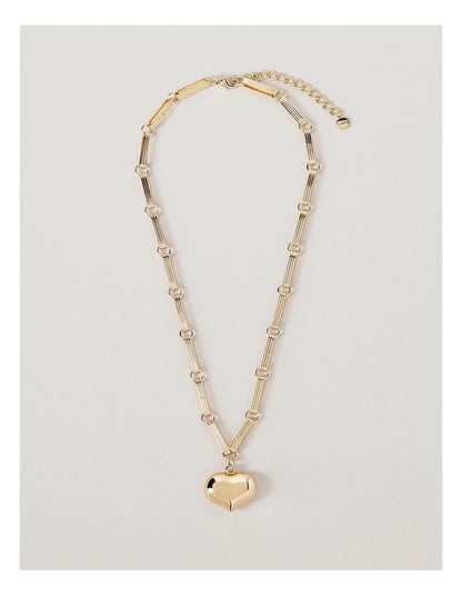 Heart Pendant Necklace in Gold