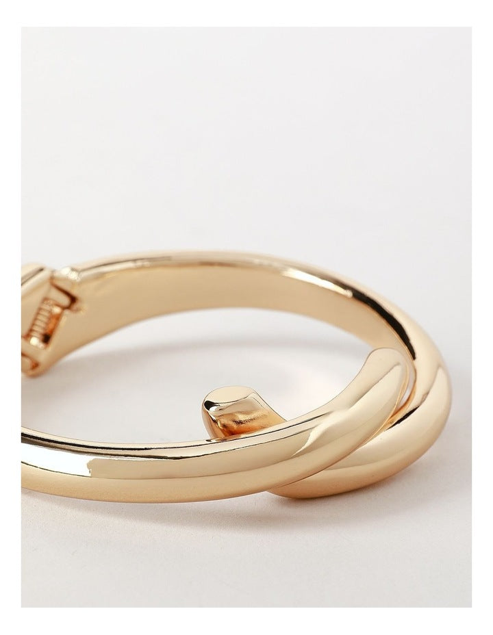 Interlaced Bangle in Gold